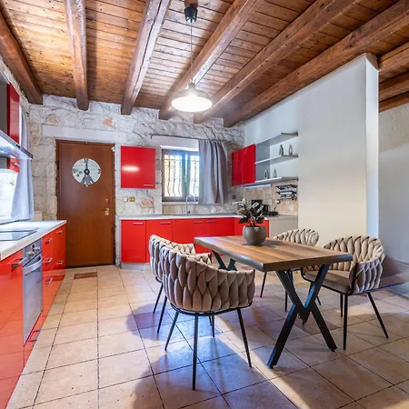 Apartament Platanus By 