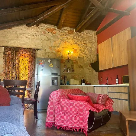 Platanus Apartment Vanato